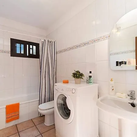 Villa Casa Luisa, Charming 3 Bed In Matagorda
